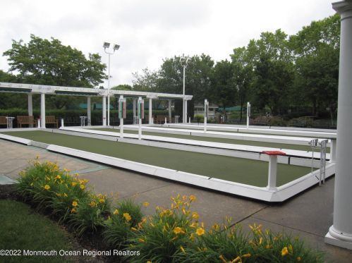 20 Plymouth Ct, Jackson Twp NJ  08527-6415 exterior