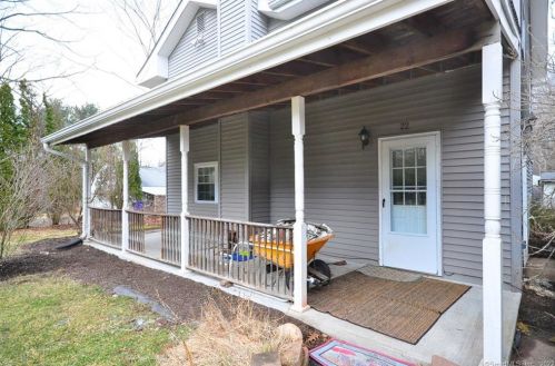22 Box Mountain Rd, Manchester, CT 06043-7208