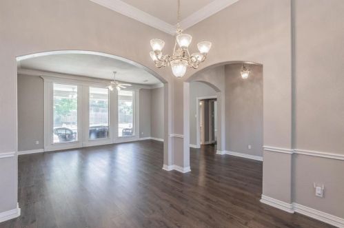 1141 Renfro St, Burleson TX  76028-3333 exterior