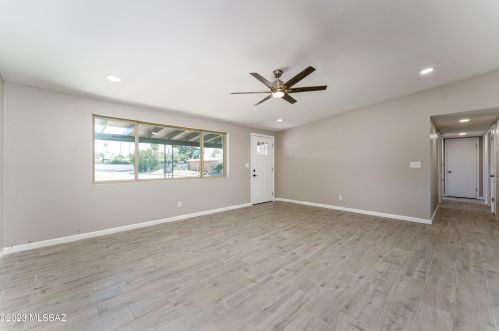 8801 Shiloh Pl, Tucson AZ  85710-2912 exterior