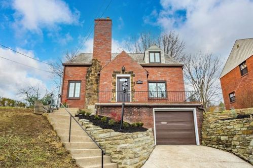 331 Atlanta Dr, Pittsburgh, PA 15228-1124