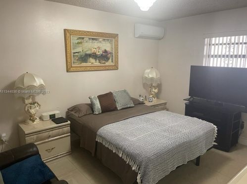 2773 54th St, Hialeah FL  33016-4083 exterior