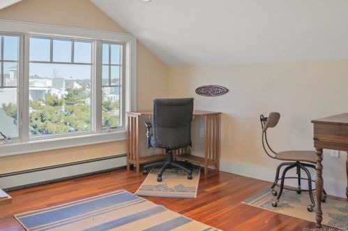 112 Atlantic Ave, Groton CT 06340-8803 exterior