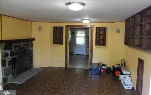 2030 Oak Ave, Jamison PA  18929-1004 exterior