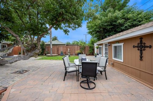 5811 Darlington Ave, Buena Park CA  90621-2108 exterior