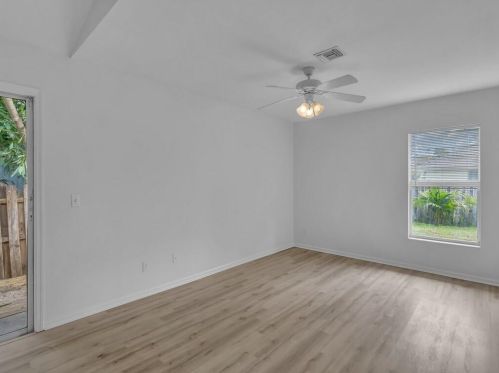 1636 4 Ave, Vero Beach FL 32962-6619 exterior