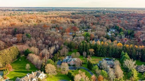 23 Evans Dr, Muttontown, NY 11545-3148