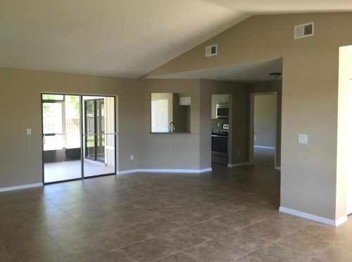 685 Hillsboro Cir, Fort Pierce, FL 34953-3338