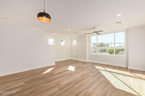 3616 12 St, Phoenix AZ 85024-1762 exterior