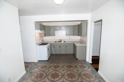 2253 Linden Ave, Long Beach, CA 90806-4415