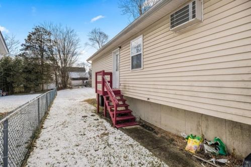 131 Watkins Ave, Middletown NY  10940-4530 exterior