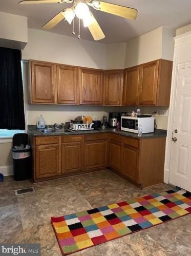 1812 Boas St, Harrisburg PA  17103-1526 exterior