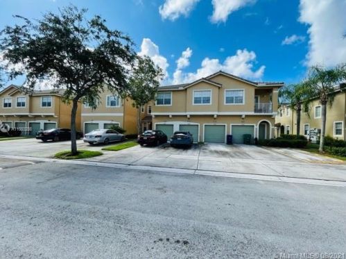 13124 42nd St, Hollywood, FL 14105-3111