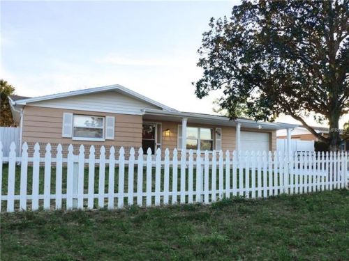 4136 Woodfield Ave, Tarpon Springs, FL 34691-1653