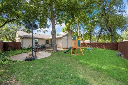 1316 Provincetown Ln, Richardson TX 75080-3303 exterior