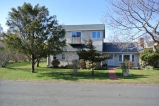 119 Madison Dr, Hither Plains NY  11954-5004 exterior