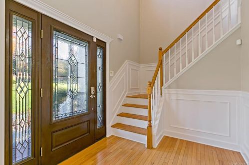 2301 Mohansic Ave, Yorktown Hgts NY  10598-3627 exterior