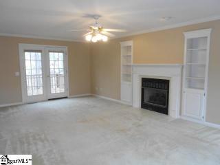 913 Spring Glen Dr, Simpsonville SC  29680-3732 exterior