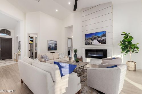 6405 Winchcomb Dr, Scottsdale AZ  85254-3356 exterior