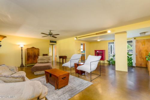 1111 Bethany Home Rd, Phoenix AZ  85014-2229 exterior