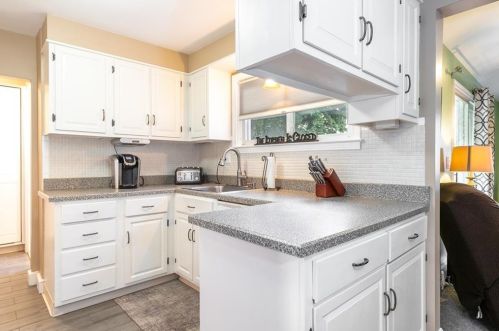 17 Salem Dr, Providence RI  02904-5235 exterior