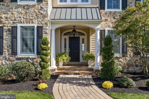 111 Bailey Cir, Kennett Sq, PA 19348-1028