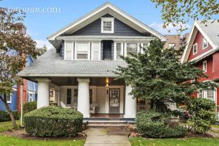 633 19th St, Brooklyn, NY 11218-0010