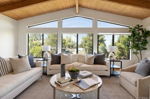 49 Rockinghorse Rd, Rancho Palos Verdes CA  90275-6569 exterior