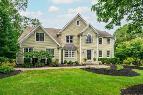 41 Cobblers Mill Rd, Sandy Hook, CT 06482-1459