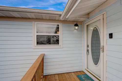 130 Main St, Twin Lakes WI  53181-9678 exterior