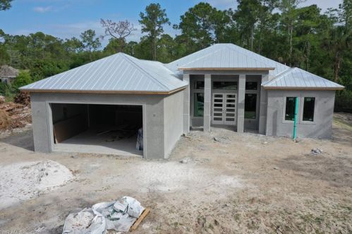 133 Jung Blvd, Naples, FL