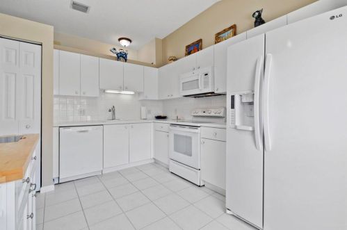 2221 Chickcharnies, West Palm Beach, FL 33411-5506