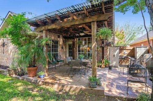4820 Sabine St, Fort Worth, TX 76137-5689