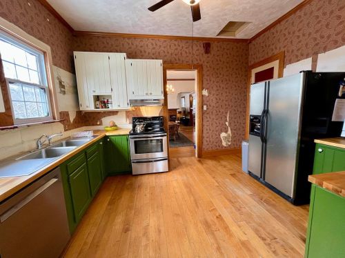 643 Yeoman St, Washington Ch OH  43160-2138 exterior