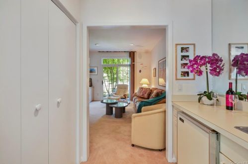 8 Westfield Ln, White Plains NY  10605-5459 exterior