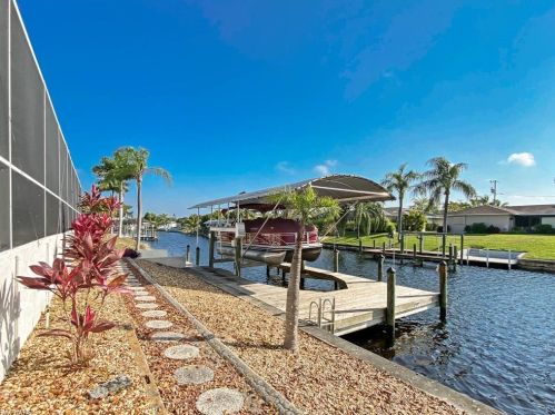 3729 13th Ave, Cape Coral, FL 33909-6458