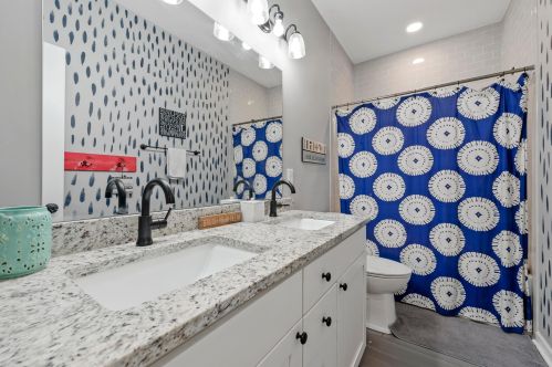 1043 Carryback Dr, Pataskala OH 43062-9543 exterior