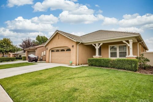 1361 Crown Imperial Ln, Beaumont CA  92223-8487 exterior