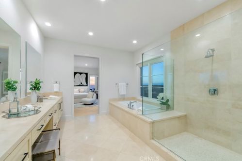 31 Seawatch, Newport Beach CA  92657-1650 exterior