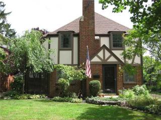 3208 Goddard Rd, Toledo, OH 43606-1828