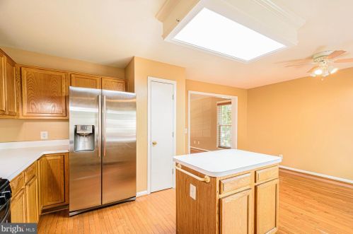 312 Hedgestone Ter, Leesburg VA  20176-4842 exterior