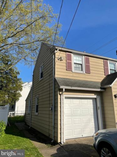 102 Colonial Ave, Trenton, NJ 08610-3309