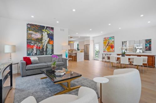 4552 Ethel Ave, North Hollywood CA  91605-4703 exterior