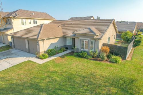 679 Apricot Ct, Los Banos CA  93635-9691 exterior