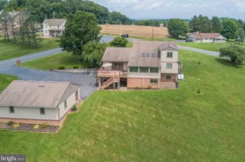 1342 Fairview Dr, Dauberville, PA 19533-9185