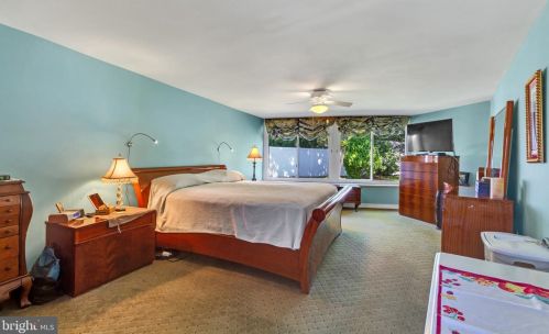 1014 Thomas Ave, Riverton NJ  08077-2321 exterior