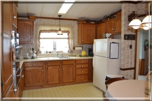 14 Caroline Dr, Belvidere NJ  07823-2849 exterior