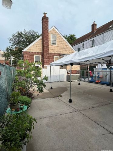 116-28 121st St, Jamaica, NY 11420-3238