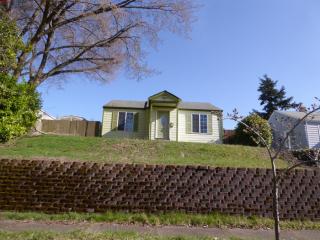 1717 Fife St, Tacoma, WA 98406-7509