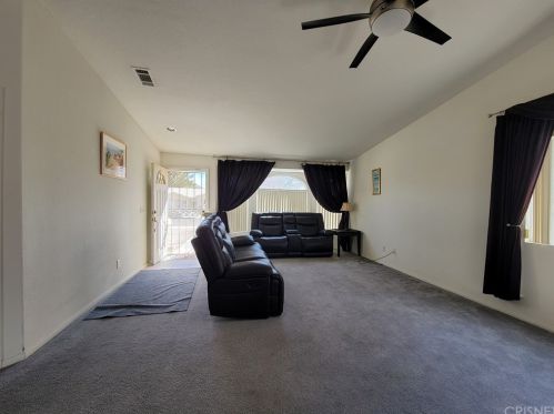 13334 Brianhead Ct, Victorville, CA 92394-0518